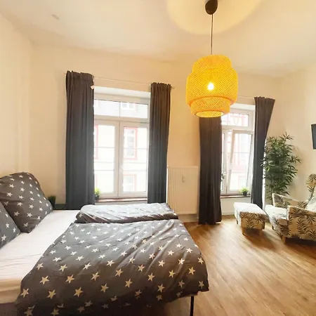 Ferienzimmer Mit Kueche Mitten Im Zentrum Perfekt Um Stadt Zu Erkunden Apartmán