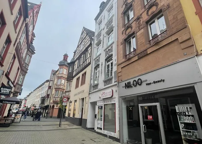 Ferienzimmer Mit Kueche Mitten Im Zentrum Perfekt Um Stadt Zu Erkunden Apartmán Koblenc