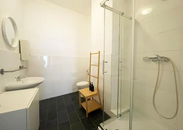 Ferienzimmer Mit Kueche Mitten Im Zentrum Perfekt Um Stadt Zu Erkunden Apartmán