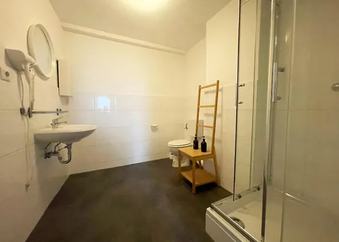 Ferienzimmer Mit Kueche Mitten Im Zentrum Perfekt Um Stadt Zu Erkunden Koblenc