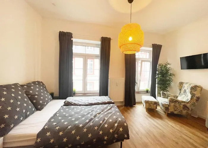 Ferienzimmer Mit Kueche Mitten Im Zentrum Perfekt Um Stadt Zu Erkunden Apartmán