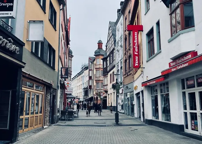 Ferienzimmer Mit Kueche Mitten Im Zentrum Perfekt Um Stadt Zu Erkunden Apartmán *